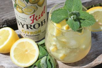 Gin-Fizz Zitronencocktail