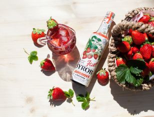 Hausgemachte Erdbeerlimonade Kitl - Rezept