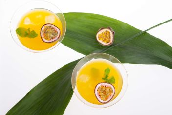 Erfrischungsgetränk aus Maracujasaft
