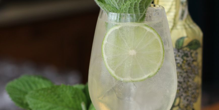 Holundercocktail HUGO 